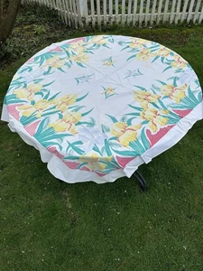 Vintage 40’s 50’s Tablecloth With Yellow Iris Green Foliage - Picture 1 of 4