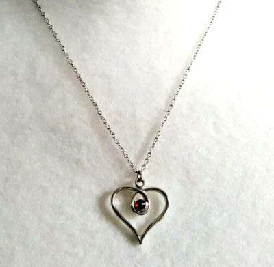 Colgante Corazón Cabujón Vidrio Rojo Vintage Sin Firmar 18" Cadena Collar Tono Plata Foto 1 de 3