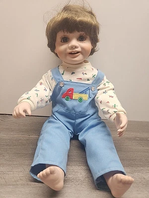 Muñeca Little Piggy Boy Terri De Hetre SERIE BEBÉS INFANTILES Morena Foto 1 de 4