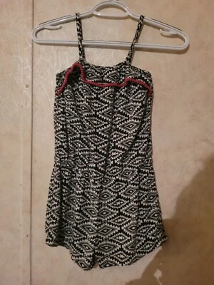 Mameluco blanco y negro Faded Glory mediano (7-8) para niña Foto 1 de 3