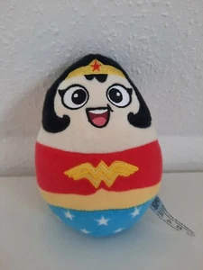 Wonder Woman Plüschfigur - Ei Figur DC Super Heroes Plüschtier Kuscheltier - Bild 1 von 4