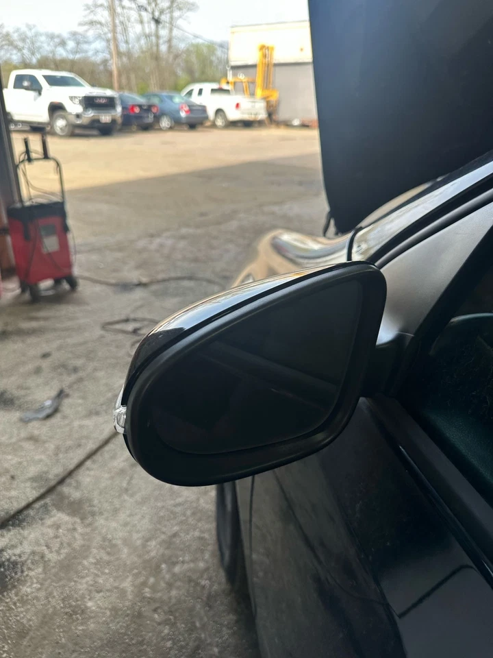 Espelho de porta esquerda usado serve: 2012 Volkswagen Golf Power exc. Homem aquecido City Htbk - Imagem 1 de 4