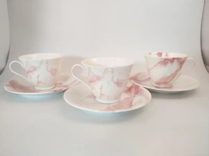 Juego de 3 tazas y platillos rosas Sasaki Calacatta - Imagen 1 de 11