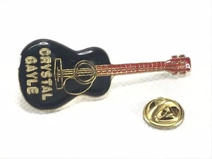 Crystal Gayle Black Guitar Country Music 2” Vintage Lapel Pin Pinback Buttons - Picture 1 of 3