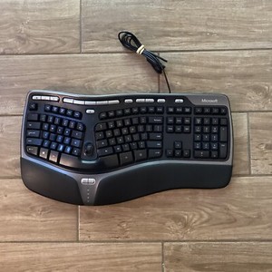 Microsoft Natural Ergonomic Keyboard 4000 v1.0 Model KU-0462 USB - Black- Tested
