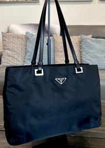 Autentica borsa a tracolla Prada Nero Tessuto Nylon tote bag nera logo triangolo vintage - Foto 1 di 18