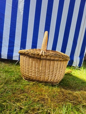 Large Oval Wicker Basket with Rustic Finish – Handwoven Willow Foraging - Image 1 of 4