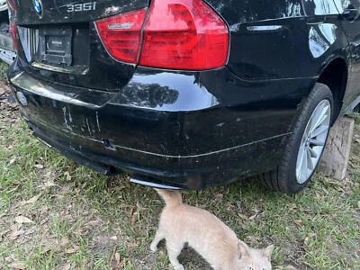 BMW E90 335i 335 335 2007 2008 2009 2010 2011 sedán de 5 puertas cubierta de parachoques Foto 1 de 4