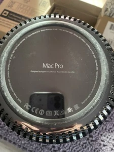 Apple MAC Pro A1481 Late 2013 Xeon 6-Core 3.5GHz 32GB 500G SSD Dual FirePro D500 - Bild 1 von 8