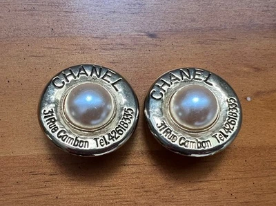 CHANEL 31 RUE CAMBON Gold-tone Pearl Clip-on Earrings Vintage 80s - Image 1 of 4