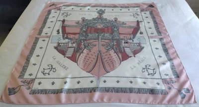 HERMÈS Silk Scarf - La Réale - Pink/Multicoloured - 90 x 90 cm - Image 1 of 4