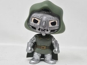 Funko POP! Marvel Universe #17 Dr. Doom Vinyl Bobble-Head, personaggio sciolto (senza scatola) - Foto 1 di 8