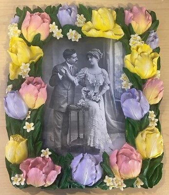 Marco de fotos vintage de resina de tulipán 3D floral púrpura rosa y amarillo 5x7 Foto 1 de 4