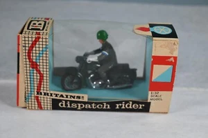 Britains #9698 Dispatch Rider on Motorcycle with Box - Picture 1 of 6