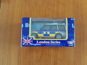 Motormax British Street Scenes - POLICE4x4  - Model  new and boxed free p=p - Picture 1 of 2