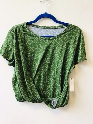 ANTHROPOLOGIE Green Animal Print Top. BNWT. Size Large  - Image 1 of 4