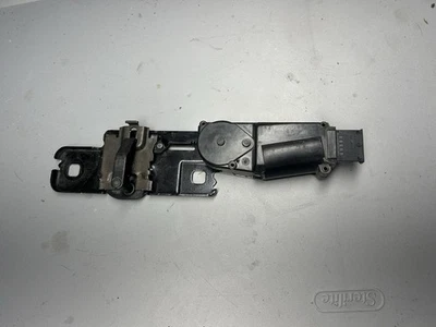 2011-2018 Audi A8 S8 A7 A6 Quattro Trunk Latch Lock Striker Plate 4H0827383A OEM — 第 1/3 张图片