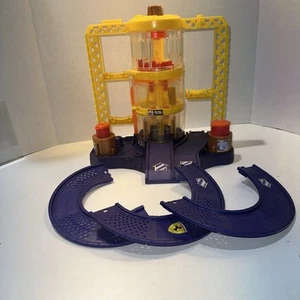 1996 Mattel Hot Wheels World 3-Level Car Wash Mattel Wheels NOT COMPLETE - Bild 1 von 11