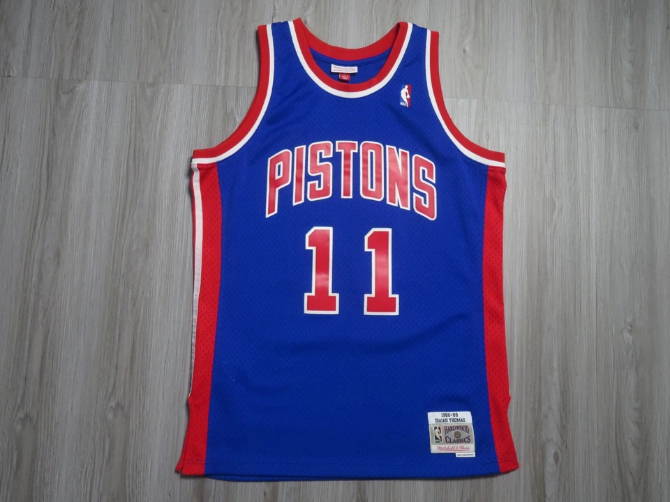 Camiseta Mitchell & Ness Detroit Pistons Isaiah Thomas usada 1988-1989 Foto 1 de 4