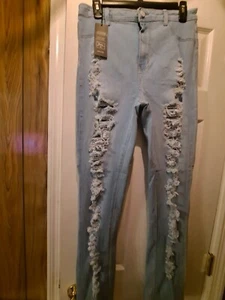 Women Light Wash Skinny Jeans - Picture 1 of 2