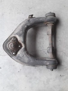 BRACCIO OSCILLANTE SUPERIORE ANTERIORE DESTRO MITSUBISHI PAJERO Il 2.5 73kw - Imagen 1 de 2