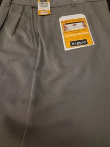 NEW Hagger Shorts Mens 38 Pleated Front NEW WITH TAGS. Cool Microfiber Polyester - Picture 1 of 4
