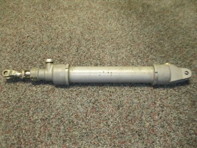 北美航空 1955 液压致动器 180-58044 二手芯 F86,F100? — 第 1/4 张图片