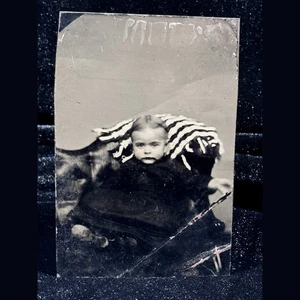 1/6 Plate Tintype Creepy Baby Photo w/ Striped Cloth & Ghostly Vibe c.1870s - Picture 1 of 2
