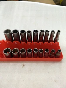 Craftsman USA 18pc. 1/4dr. SAE 6pt. Shallow & Deep Socket Set 3/16"-1/2" - Picture 1 of 9