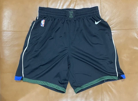 Milwaukee Bucks Nike Black Shorts NBA Authentic Size 42 Black Cover