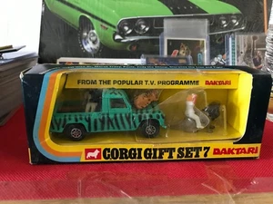Corgi Toys Set 7 Daktari Made In The Uk Boxed PLASTIC IS DAMAGED , BUT CARS MINT - Picture 1 of 17