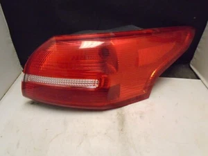 2015 2016 2017 2018 Ford Focus Sedan Tail Light Right Side Passenger Taillight - Picture 1 of 2