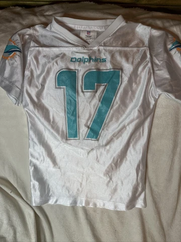 Miami Dolphins Ryan Tannehill 17 NFL Girls Jersey White Turquoise V Neck L 10-12 Cover
