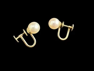 Earrings 14k Yellow Gold and 7 mm White Pearl Screwback Clip On Vintage 2.5g - Picture 1 of 8