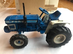 Ford 1710 Collector's Edition Toy Tractor in 1/16 Scale by Ertl toys New In Box - Picture 1 of 23
