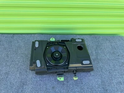 Range Rover Evoque L538 2013 subwoofer de sonido de audio trasero woofer cubierta de altavoz OEM Foto 1 de 4