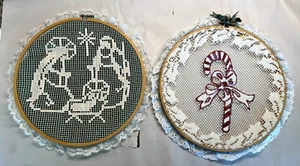 2 VTG Wooden Hoop Christmas Wall Art Décor Hand Embroidered Manger Scene Holiday - Picture 1 of 10