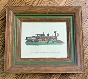 Treno d'epoca 1876 LOCOMOTIVA PASSEGGERI OTTO RUOTE stampa 3D telaio legno 16x14" - Foto 1 di 9