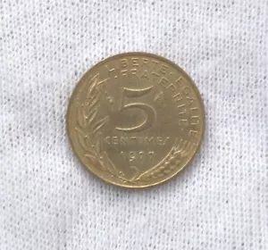 1977 France 5 Centimes; Circulated - Picture 1 of 2