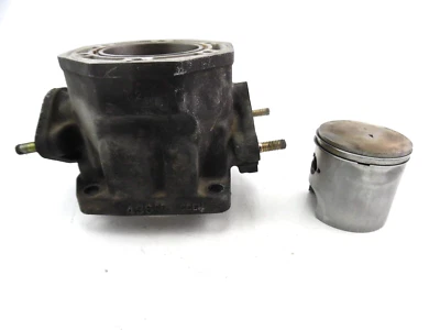 Cilindro y pistón 1992 Arctic Cat Prowler 440 3003-748 Foto 1 de 4