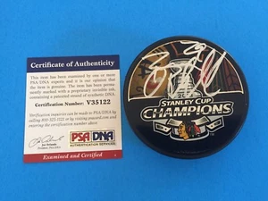 Bryan Bickell 2013 Stanley Cup Champions Puck Hockey Firmado Automático Certificado de Autenticidad PSA/DNA - Imagen 1 de 1