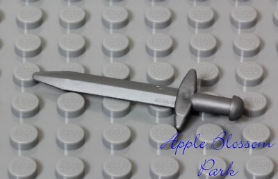 NUEVO Lego Minifigura Gris Perla GRAN ESPADA Punta Caballero Negro Castillo Arma 79008 Foto 1 de 3