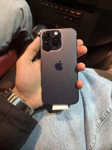 iphone 14 pro 128go débloqué - Photo 1 sur 3