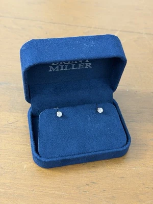 Pendientes de oro rosa de 14K con morganita rosa corte redondo de 0,45 quilates Foto 1 de 4