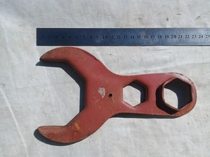 Old Veteran or Vintage Car or Truck Hub Cap Grease Dust Cap Removal Spanner Tool - Picture 1 of 10