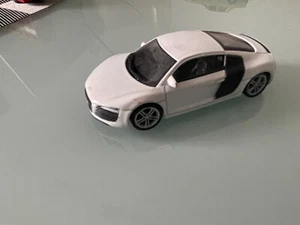 WELLY  AUDI R8 V10 WEISS 1:43 MODELLAUTO - Bild 1 von 4