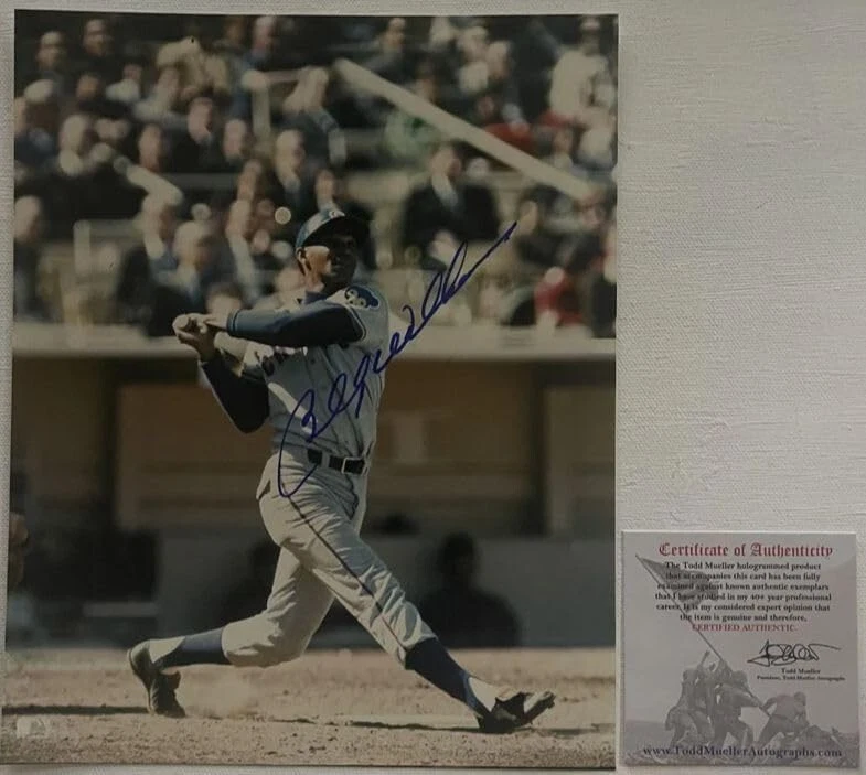 Billy Williams Signed Autographed Glossy 8x10 Photo Chicago Cubs - Image 1 of 1