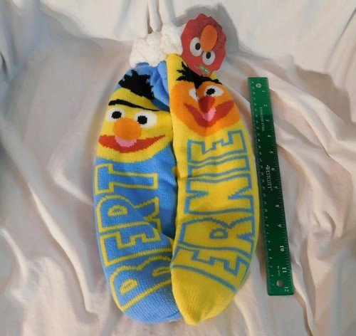 Neu 15" Bert & Ernie gelbe & blaue Sherpa-Socken für Erwachsene Sesamstraße Laufflächenunterteil