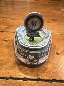 NEW YORK YANKEES STADIUM CLOCK FOREVER COLLECTIBLES LEGENDS OF "THE DIAMOND" - Picture 1 of 4