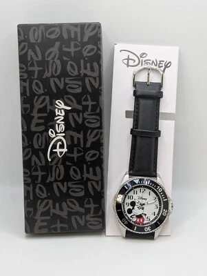 Reloj analógico Mickey Mouse Honor con correa de cuero negro Disney W000518 para hombre Foto 1 de 4